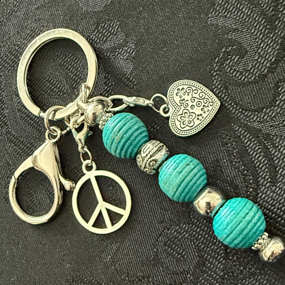 Turquoise Bead Peace Heart Keychain - Women's Accessories
